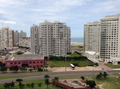 Apartamento en venta y alquiler temporario Playa Mansa 1 dormitorio