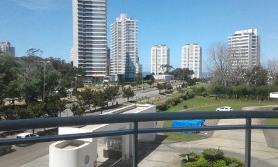 Apartamento en venta y alquiler temporario Roosevelt 4 dormitorios
