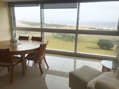 Apartamento en venta y alquiler temporario Playa Brava 3 dormitorios