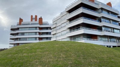 Apartamento en venta y alquiler temporario Playa Brava 4 dormitorios
