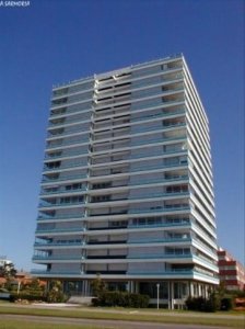 Apartamento en venta y alquiler temporario Playa Brava 3 dormitorios