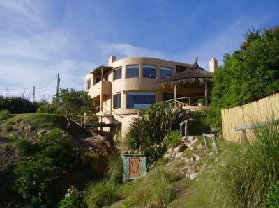 Casa en venta y alquiler temporario El Chorro  4 dormitorios
