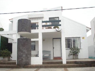 Casa en venta y alquiler temporario La Barra 3 dormitorios