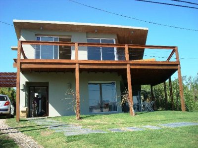 Casa en venta y alquiler temporario El Chorro  5 dormitorios