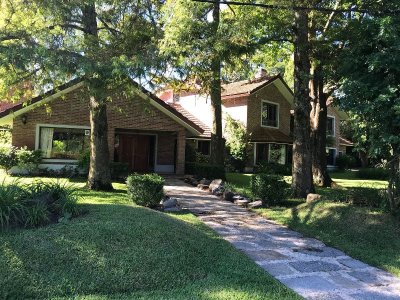 Casa en venta y alquiler temporario Golf 5 dormitorios