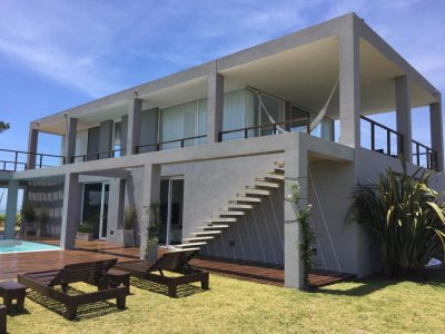 Casa en venta y alquiler temporario Santa Maria De Los Medanos 4 dormitorios
