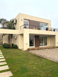 Casa en venta Peninsula 4 dormitorios