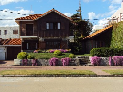 Casa en venta y alquiler temporario Peninsula 3 dormitorios