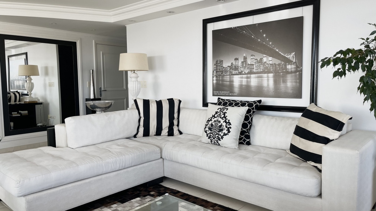 Hermoso apartamento esquinero en primera línea Punta del Este