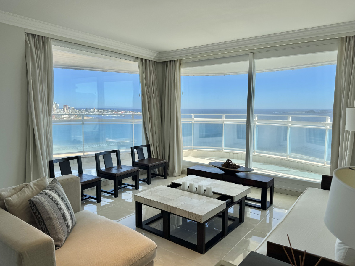 VENTA APARTAMENTO MILLENIUM TOWER, ESQUINERO. 3 DORMITORIOS + DEPENDENCIA