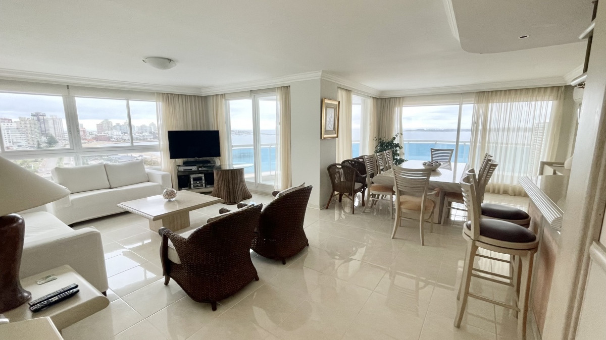 Hermoso apartamento esquinero en Millenium Tower! Gran oportunidad