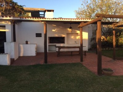 Casa en alquiler temporario  4 ambientes