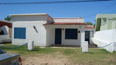 Casa en alquiler temporario Manantiales 3 ambientes