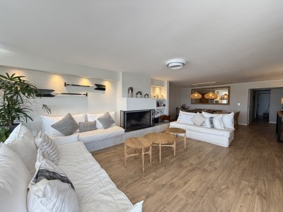 Hermoso Semi piso en Peninsula con vista a la Brava y Mansa 