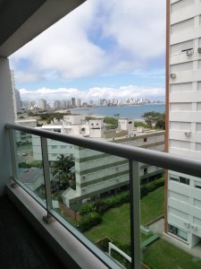 Apartamento en alquiler anual 1 dormitorio y medio con vista a Playa Mansa
