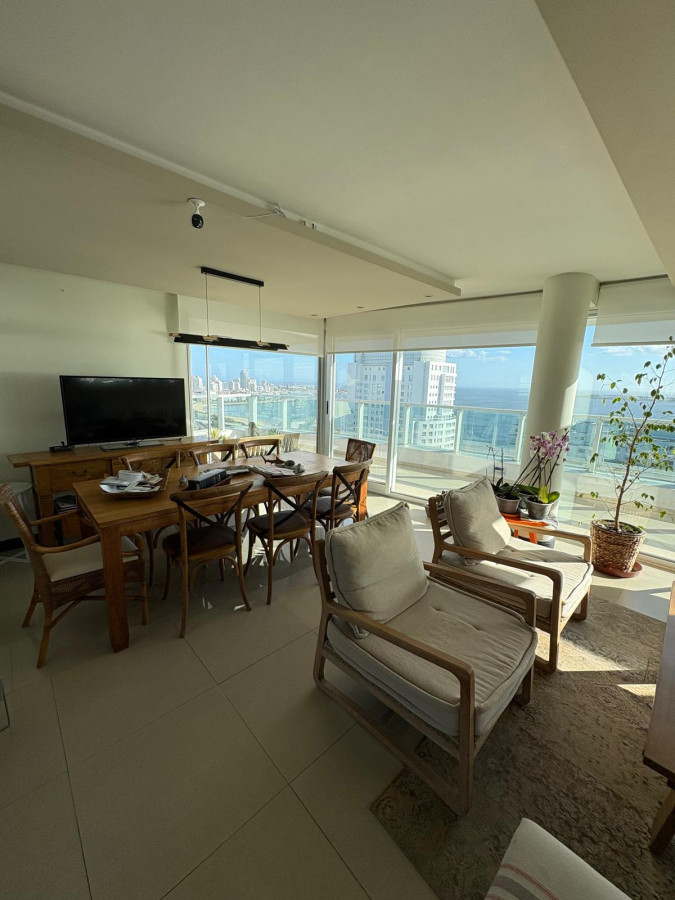 Penthouse en playa mansa en venta 