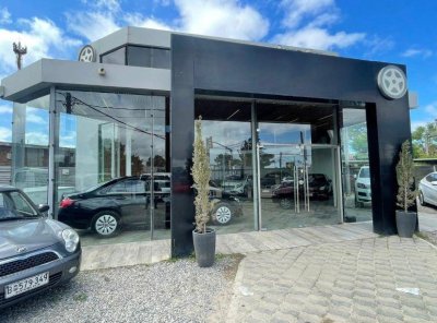 Gran Local en Venta con muy buena Renta en Paso Carrasco