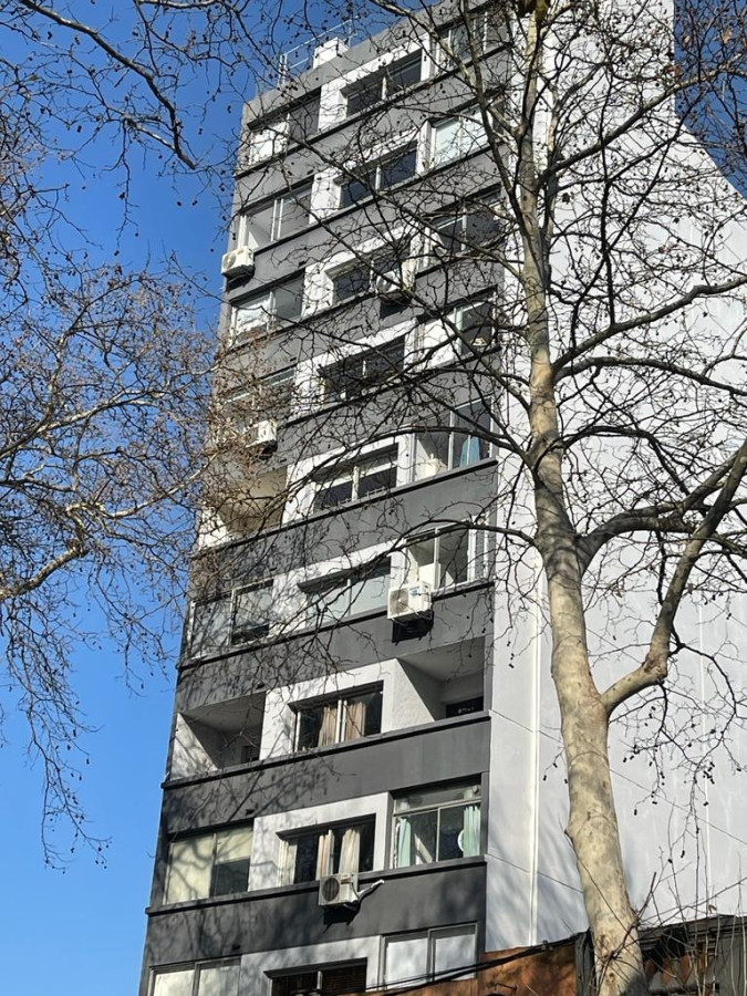Venta oprtunidad  Apartamento para actualizar ! 3 Dormitorios + Estudio - Villa Dolores 