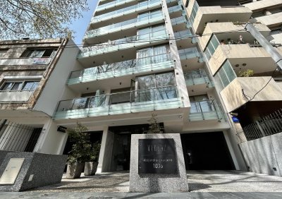 Alquiler apartamento amoblado con garaje 