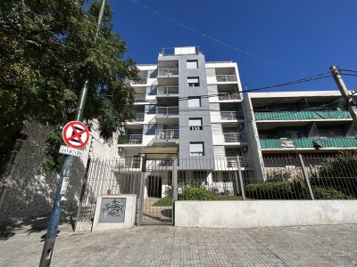 Alquiler Apartamento 2 Dormitorios con Balcón - Bella Vista 
