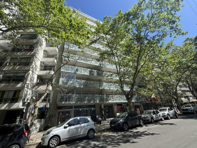 Alquiler apartamento 1 dormitorio con balcón.