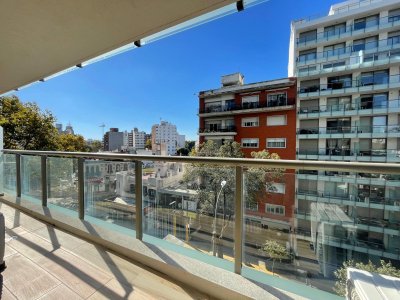 Alquiler apartamento 2 dormitorios 2 baños amoblado-Punta carretas