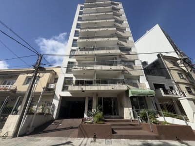 Alquiler apartamento 1 dormitorio balcon y garaje - Pocitos