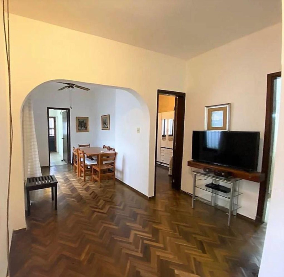 venta apartamento 3 dormitorios y servicio-Pocitos