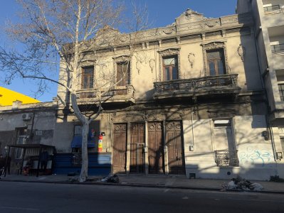 Venta casa de altos 4 dormitorios - Cordón Norte