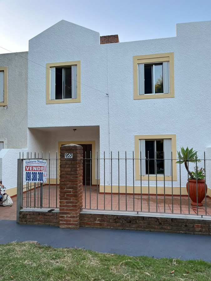 Apartamento de 3 dormitorios 2 baños