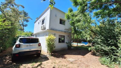 Casa en barrio Country