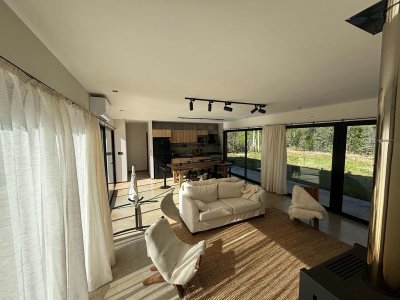 Casa a estrenar en Bella Vista