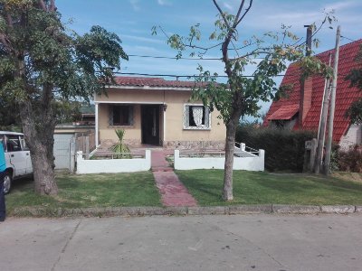Casa  bien ubicada