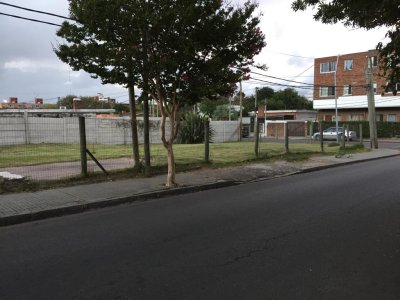 Excelente terreno esquinero