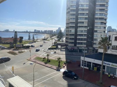 Apartamento de 1 dormitorio en Venta, parada 1 mansa a 100 metros de Gorlero