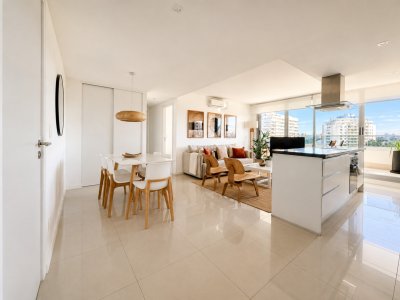 Torre Esmeralda, a 200 metros del mar