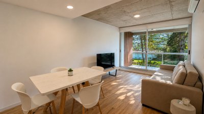 Apartamento 2 dormitorios - Amoblado, equipado y con garage
