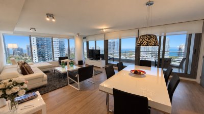 Alexander Boulevard piso alto