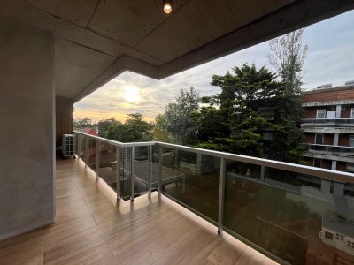 VENTA APARTAMENTO 2 DORMITORIOS MANSA-DOBLE GARAJE Y BAULERA