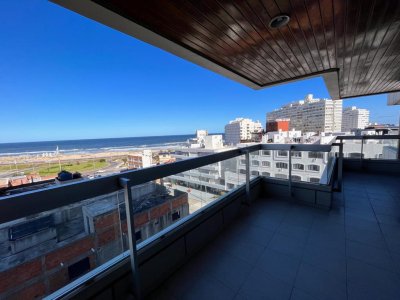 APARTAMENTO 3 DORMITORIOS Y DEPENDENCIA PRIMERA LINEA MANSA