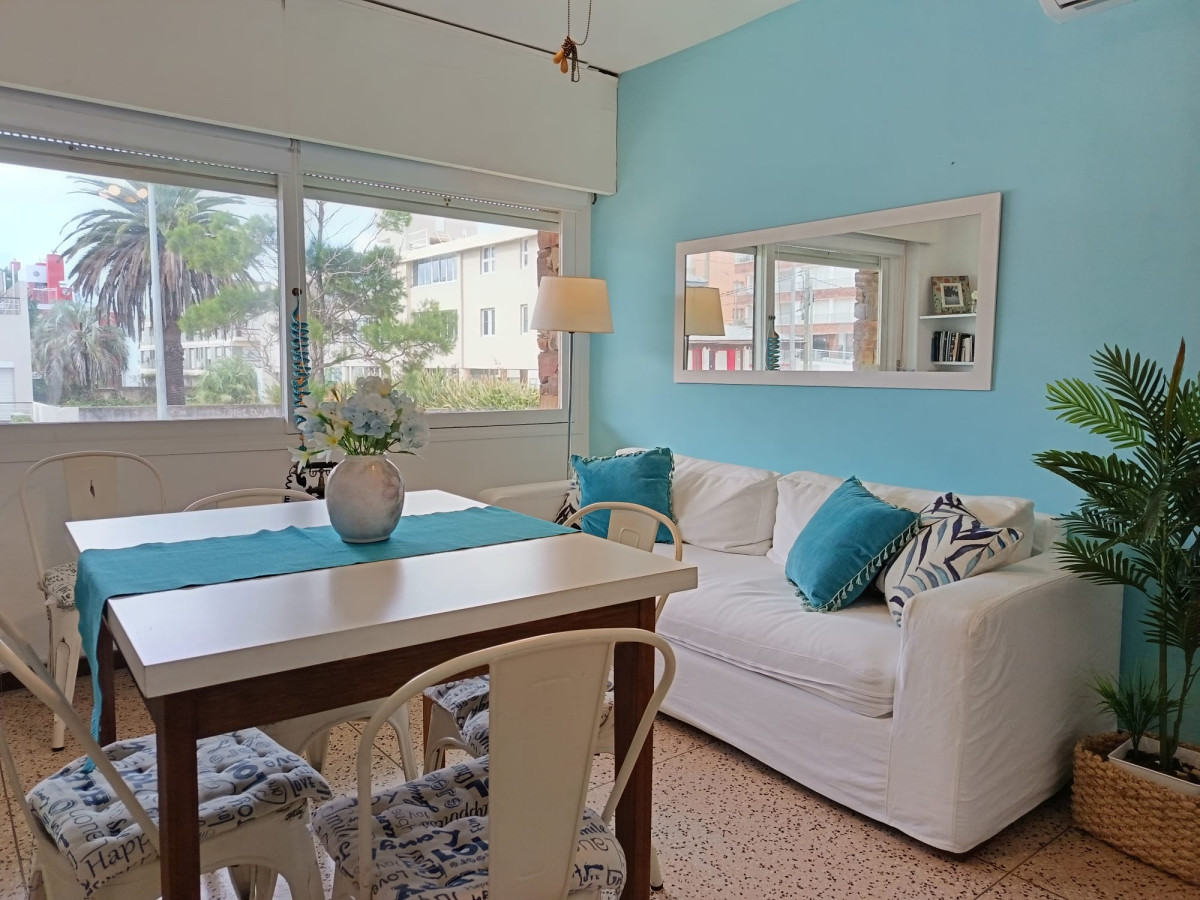 VENTA APARTAMENTO 2 DORMITORIOS PENINSULA CON RENTA