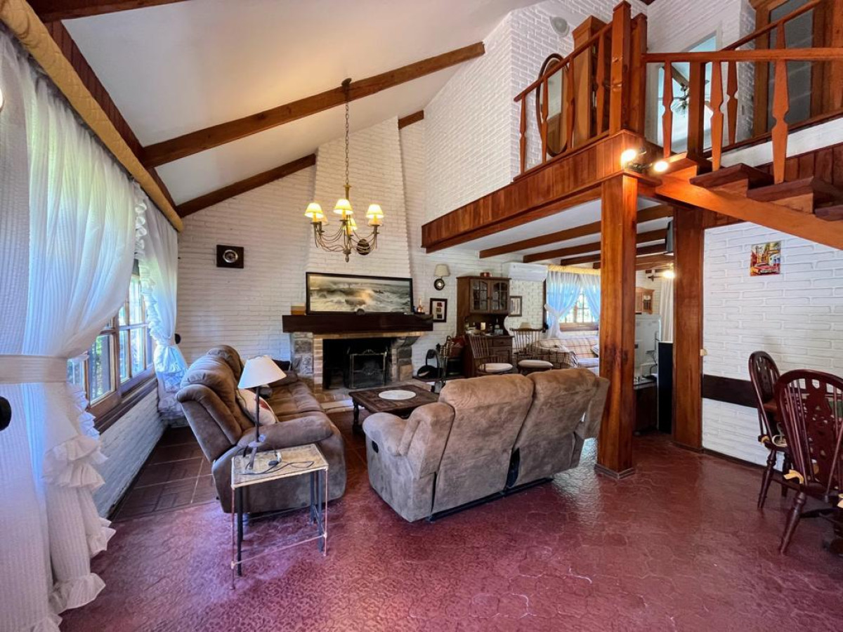 VENTA CASA 4 DORMITORIOS Y DEPENDENCIA SAN RAFAEL