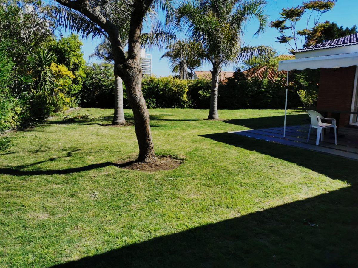 VENTA CASA 4 DORMITORIOS PLAYA MANSA