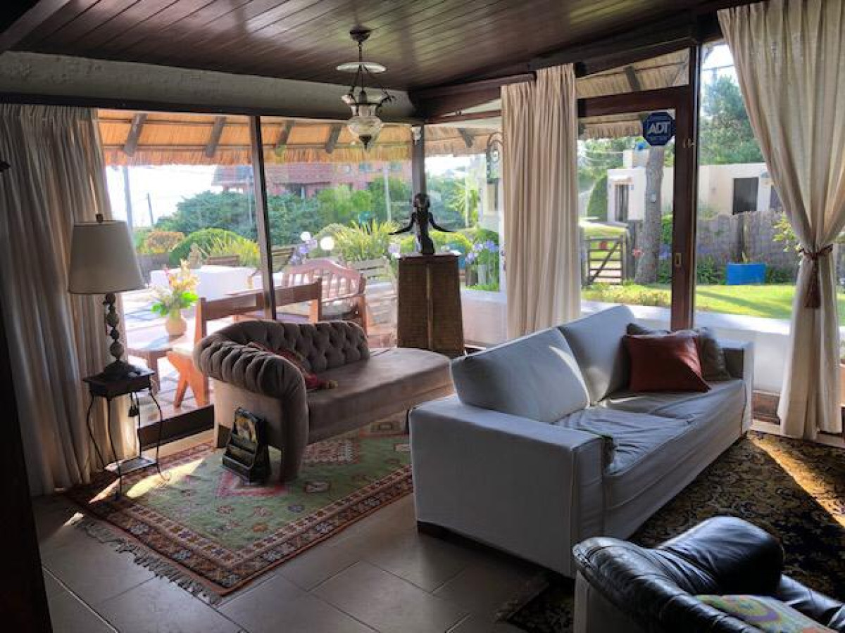 CASA 6 DORMITORIOS EN ALQUILER DE TEMPORADA EN PINARES