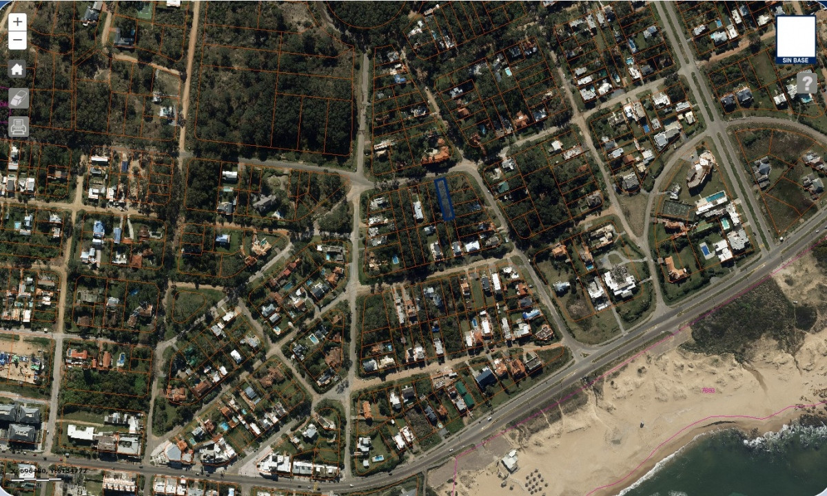 Excelente terreno en Montoya a 200 mts del mar.