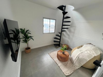 Renta asegurada en la Península de Punta del Este.! Departamento + monoambiente + local comercial