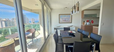 Venta departamento de 3 dormitorios en venta en Punta del Este
