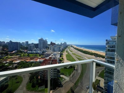 Apartamento frente a la brava con 4 dormitorios