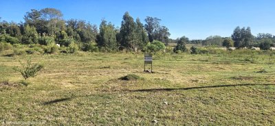 Venta de Terreno de 1200 m2 frente al Club de Golf de Punta del Este.