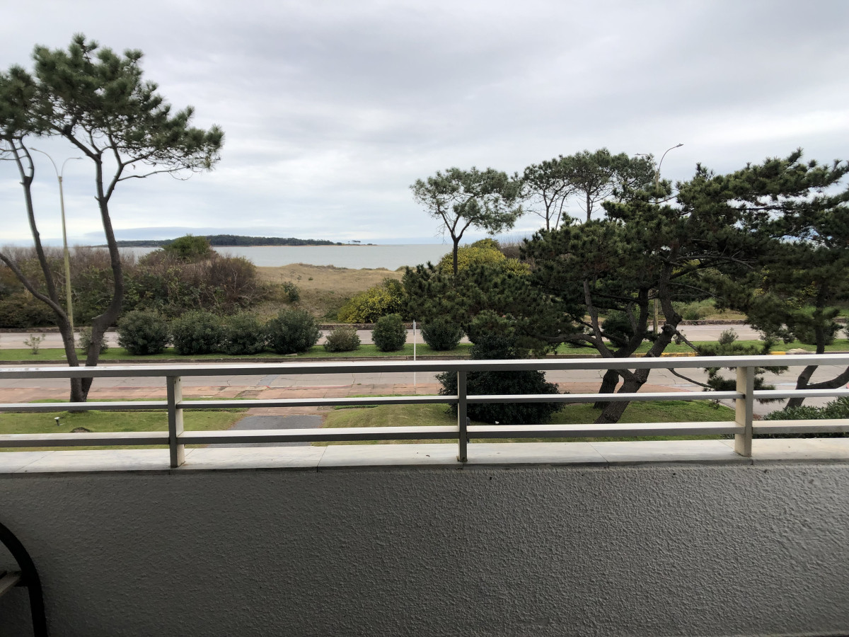 Apartamento en venta - Primera linea Playa Mansa